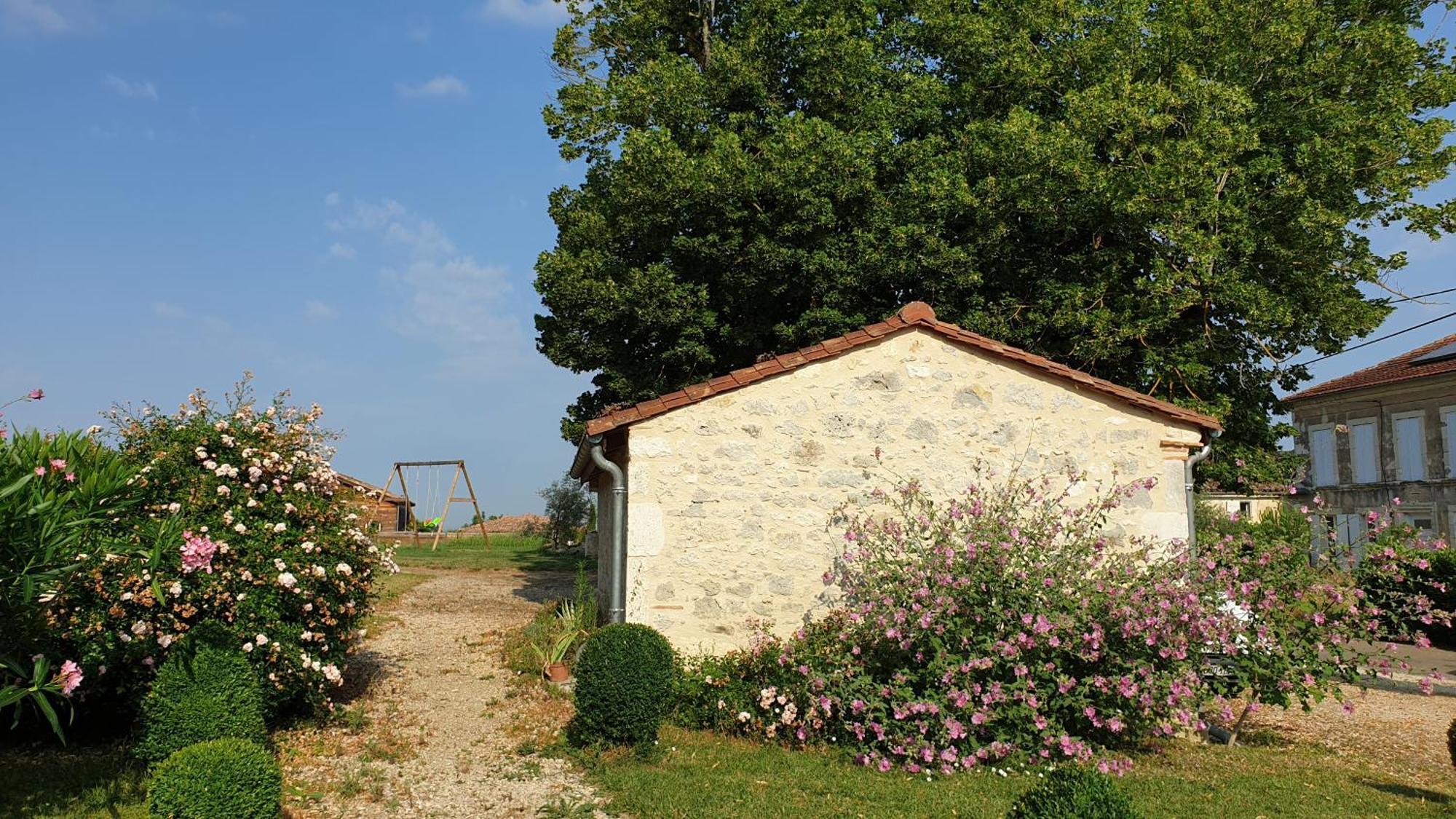 Gite Kiwi - Domaine Du Pi Geonnier De Saint-Vincent Bourran Exterior foto